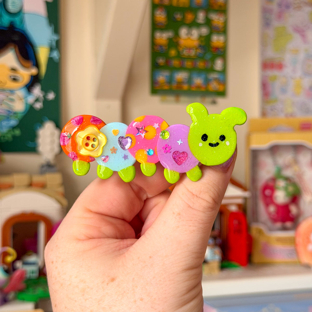 Caterpillar Clips