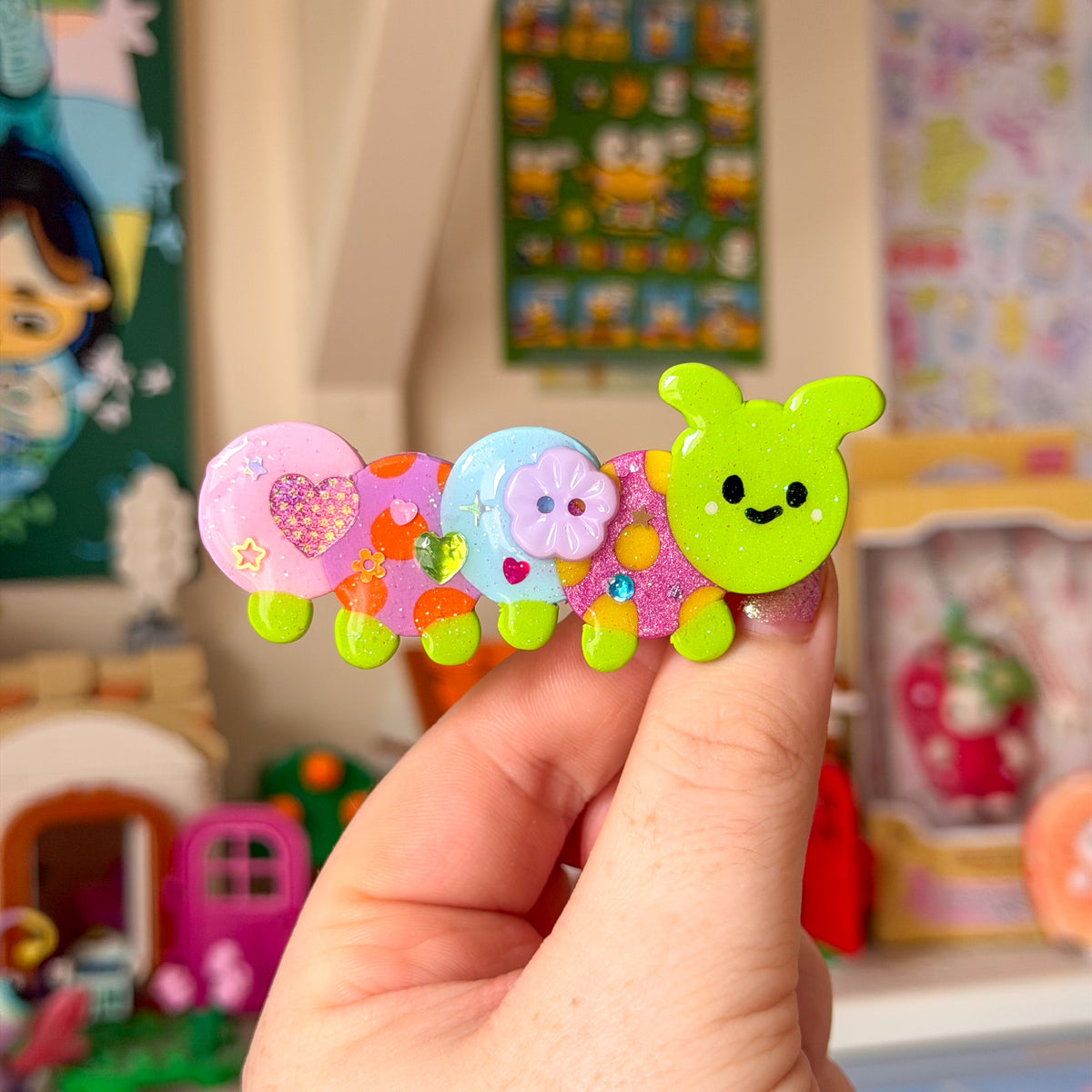 Caterpillar Clips
