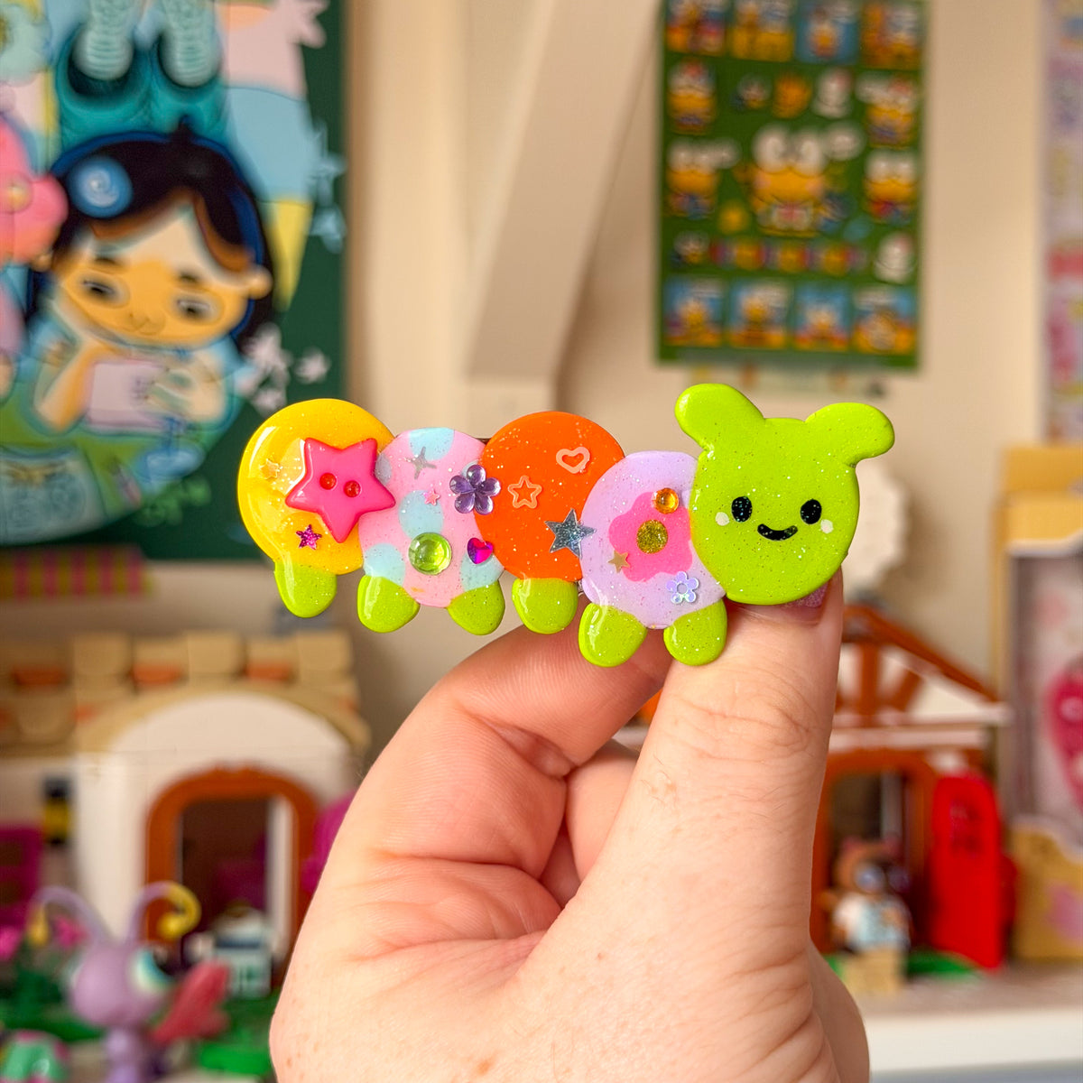 Caterpillar Clips